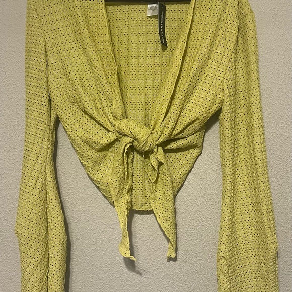 NWT PrettyLittleThing Lacey Tie-Front Blouse - Picture 1 of 6